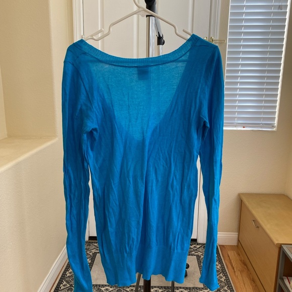 A&F sweater size medium - Picture 8 of 11